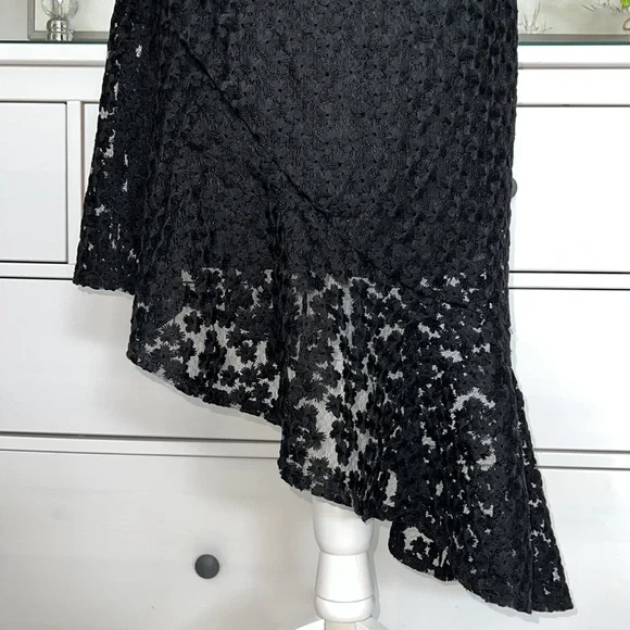 NWT Topshop Black Lace Asymmetrical Dress With Plunge Neckline - Picture 7 of 14